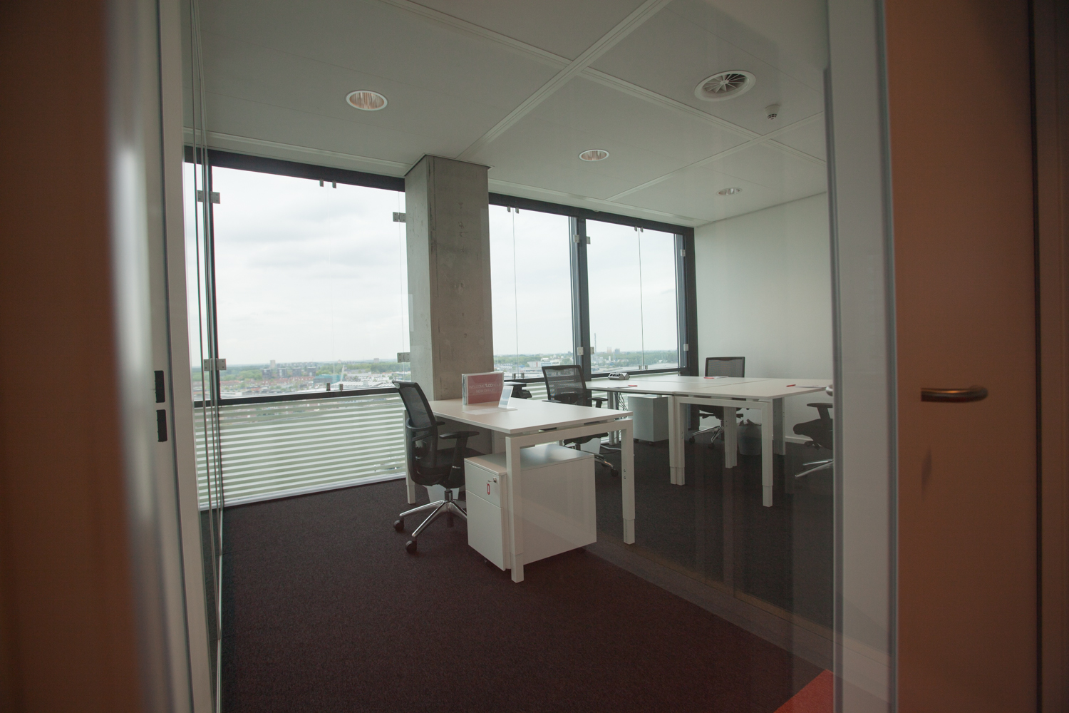 The Office Operators twaalf business centers inrichten Alvero